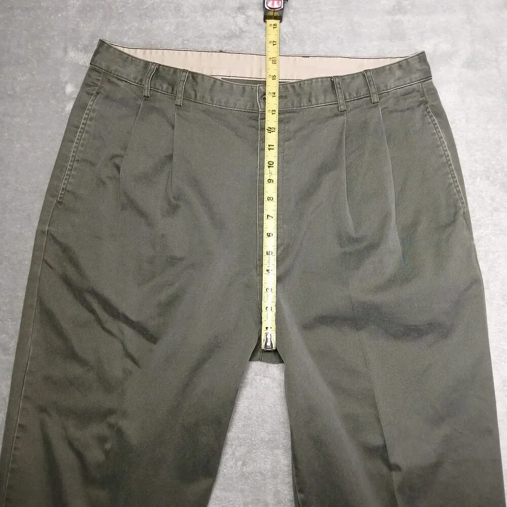 Banana Republic Mens Tag 38x32 Measures 38x30 Olive Green Pleated Chino Pants